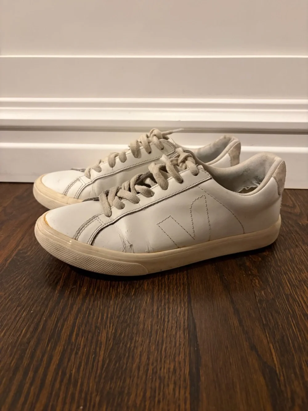 Veja Esplar Leather White Sneaker, Sz 37 (US 6) - Picture 2 of 13